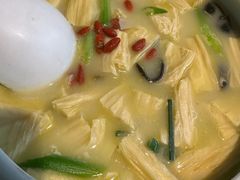 上汤虾仁鲜腐竹-禾珍珠家常小馆(河南博物院店)
