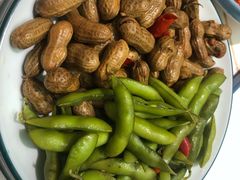 凉拌毛豆拼花生-四季烟火烧烤酒场