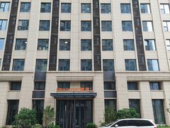 -绿地香港菁舍公寓