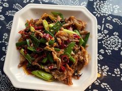 -临江餐馆二楼美食部落