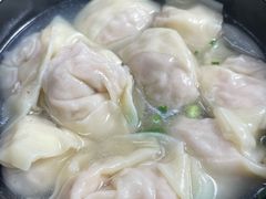 三鲜大馄饨-万寿斋(山阴路店)