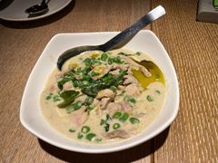 绿咖喱椰汁鸡-瓦城泰国料理(芮欧百货店)