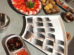 -围炉肉舍•炭烤活鳗•丹东海鲜烤肉(步行街店)