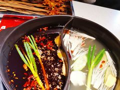 -钢管厂五区小郡肝串串香(奥克斯广场锦城万达店)