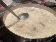 -尚尚仙·酸汤猪手·猪肚鸡火锅(华联万柳购物中心店)