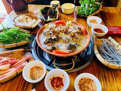 -阿婆情腊排骨火锅(金虹路店)