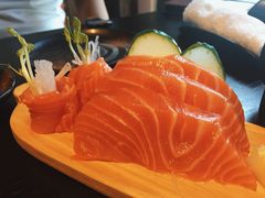 三文鱼刺身-春草居酒屋·晴子の店