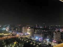-云顶旋转自助景观餐厅
