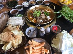 -顶顶汤火牛排火锅·经典铜锅涮肉