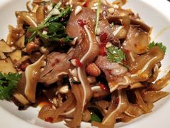 -费大厨辣椒炒肉(万家丽一店)