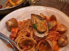 -SISTERS BAR RESTAURANT川意酒馆(嘉善老市H楼店)