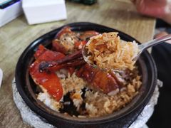 金黄的锅巴-煲煲香快餐(南京路店)