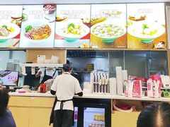 -小杨生煎(金山百联购物中心3楼店)