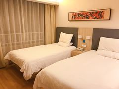 -汉庭(南京五塘广场地铁站店)