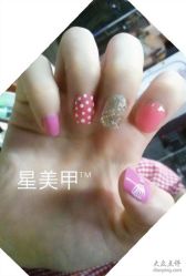 粉色蝴蝶结-星美甲