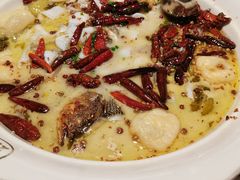 -江渔儿酸菜鱼专门店(明珠广场店)