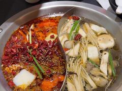 -沸炉重庆老火锅(军事博物馆店)