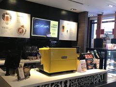 -麦当劳(汉口火车站候车室店)