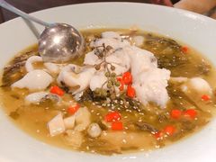特色酸菜鱼-杭百味·大众精选杭帮菜(西湖音乐喷泉店)