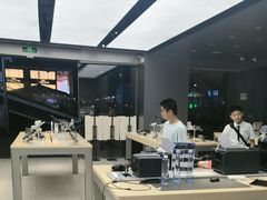 -DJI大疆(深圳华强北曼哈授权体验店)