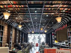 -钟书阁(松江泰晤士小镇店)