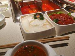 -海底捞火锅鲜切牛肉主题店(长寿路店)