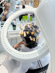 点击看大图 -艾米莉 烫染沙龙