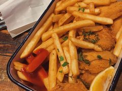 美式风味炸鸡翅配薯条-MIKAKU(万达广场上海宝山店)