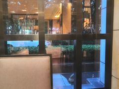 -广州万富希尔顿酒店·感趣自助餐厅·金秋蟹宴生蚝海鲜刺身