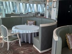 -广州塔卢特斯法国旋转餐厅