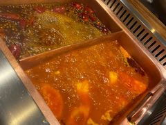 -老牌坊云南鱼豆花火锅(爱建店)