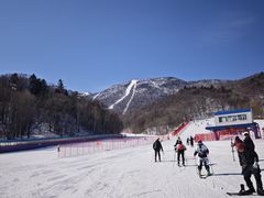 -亚布力新体委滑雪场