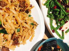 -老板很二(吉大店)