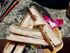 蛏子皇-养心殿台式养生锅(铜锣湾店)