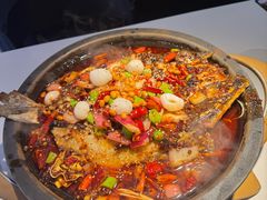 -鸣记脆皮烤鱼·海鲜烤鱼(三八广场店)