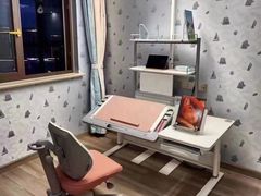 -康朴乐儿童学习桌椅(蓝色港湾店)