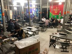 大堂-老广烧烤(骆驼山康馨园店)