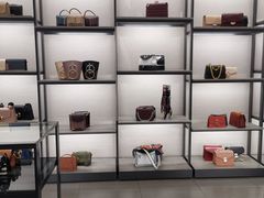 -CHARLES&KEITH(城西银泰店)