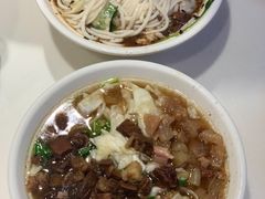 -花溪王记牛肉粉(四季花溪商场店)
