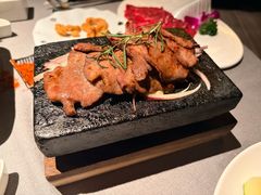 -左庭右院鲜牛肉火锅黑金店(陆家嘴中心店)