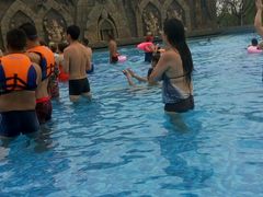 踏浪中-苏州乐园森林水世界