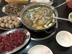 -牛一煲美食(江高店)