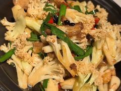 -八府香鸭·啫啫煲(华山路店)