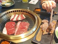-铭牛烧肉·和牛海鲜自助(高新月牙湖店)