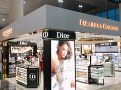 -中免(澳门机场免税店)