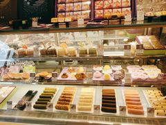面包甜点陈列柜-GANSO  元祖食品(金渝大道店)