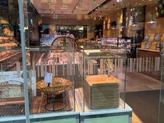 -巴黎贝甜(大宁国际商业广场店)