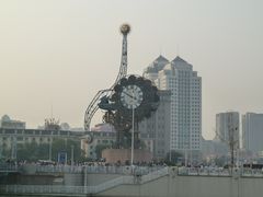 景点-世纪钟