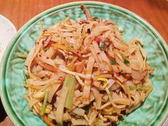 -包整·丝娃娃(一览甲秀楼风景店)