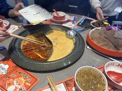 -生活如沸·顺德水牛奶火锅(大学路店)